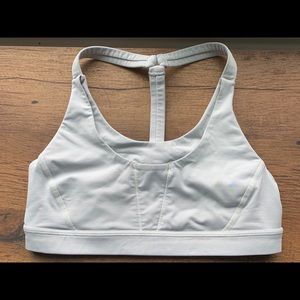 Lululemon sports bra 💕